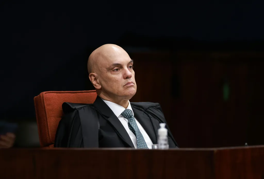 Julgamento de Bolsonaro entra no terceiro dia