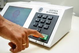 Confiança nas urnas eletrônicas divide o país: 53% dizem acreditar no sistema, aponta Genial/Quaest