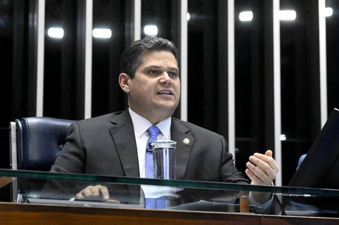 Senado reage à decisão do STF e pede validação imediata da Lei da Dosimetria
