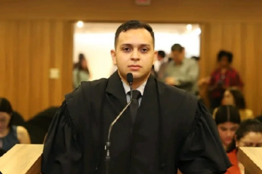 Estagiário do MP cobrava R$ 500 mil para “blindar” terroristas do PCC